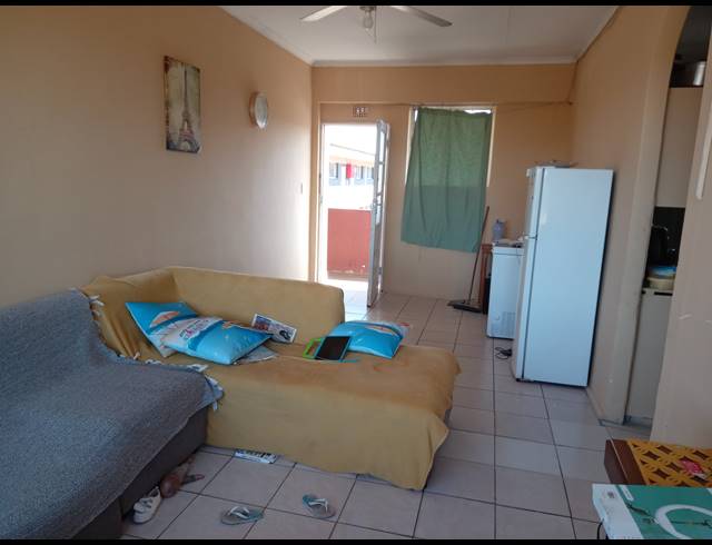 2 BEDROOM APARTMENT FOR SALE IN RUSTENBURG CENTRAL